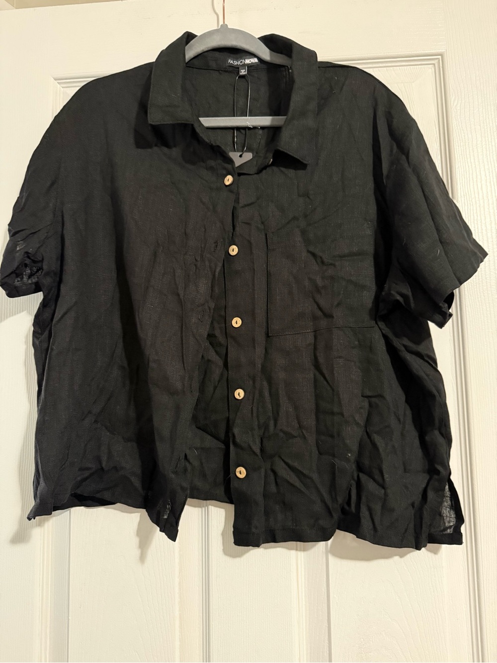 Fashion Nova Black Short-Sleeve Button Down Shirt with Wood Buttons